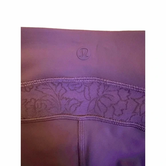 Lululemon Wunder Under Crop High-Rise Leggings Flocked Everlux in Plumful Size 6 - Picture 8 of 9
